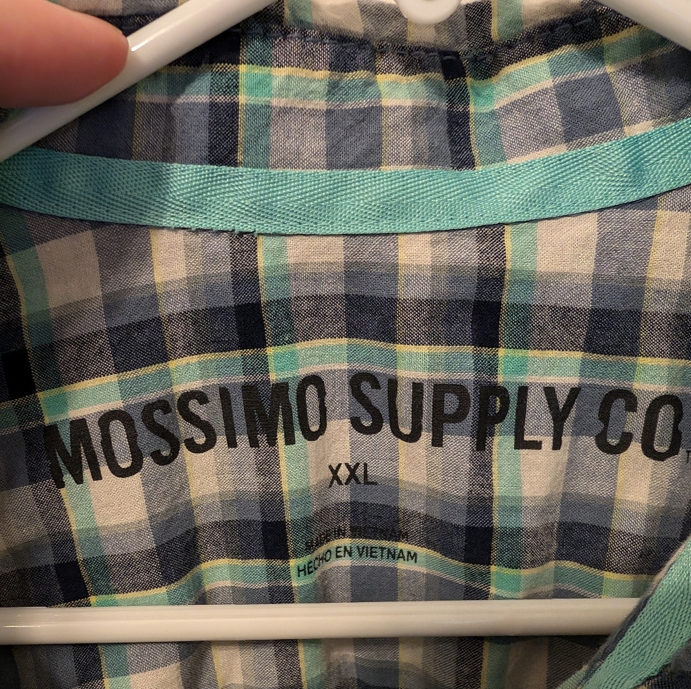 Mossimo shirt - Picture 3 of 4